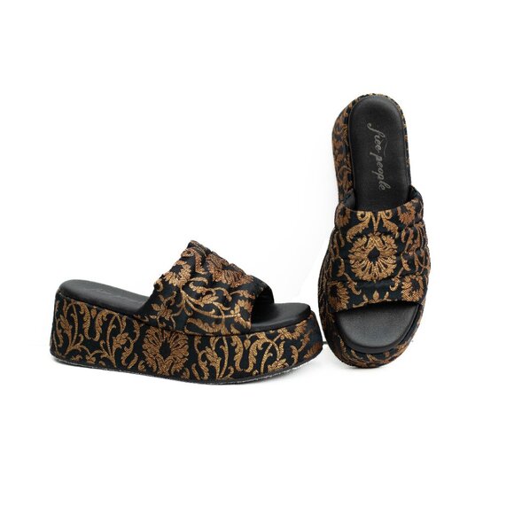 Free People Almost Paradise Brocade Platform Shoes 39 Black Gold Boho Chunky - Picture 1 of 13